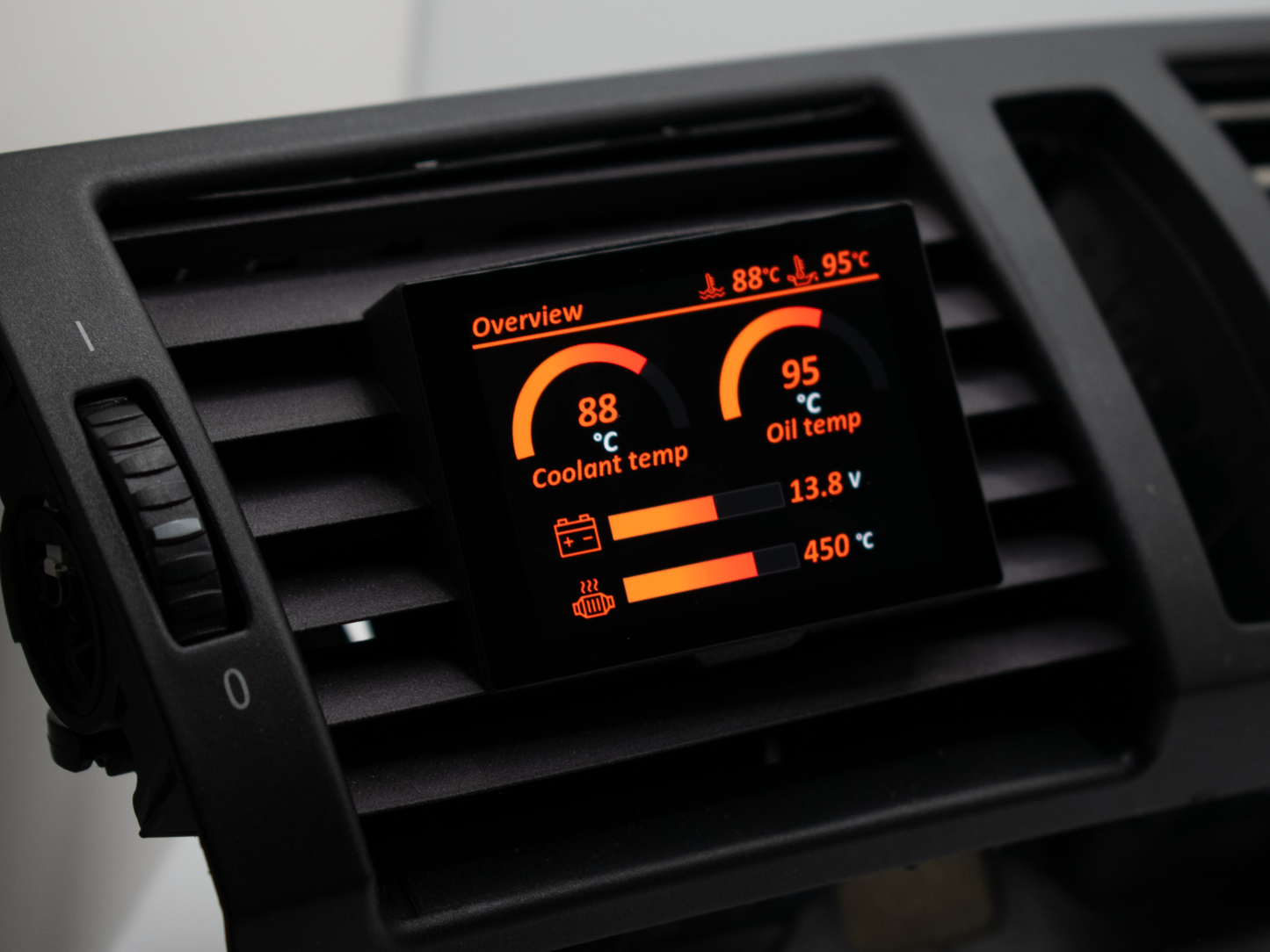 Data display for BMW 1 Series E8X E81 E82 E87 E88